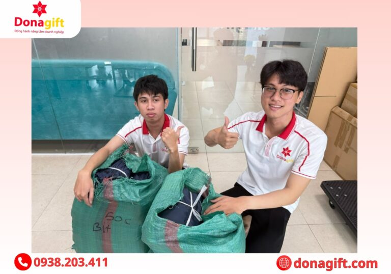 Donagift đóng gói hàng hóa và xuất hàng cho khách