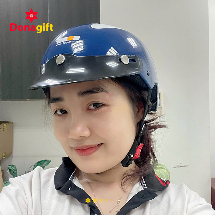 Nón bảo hiểm quà tặng