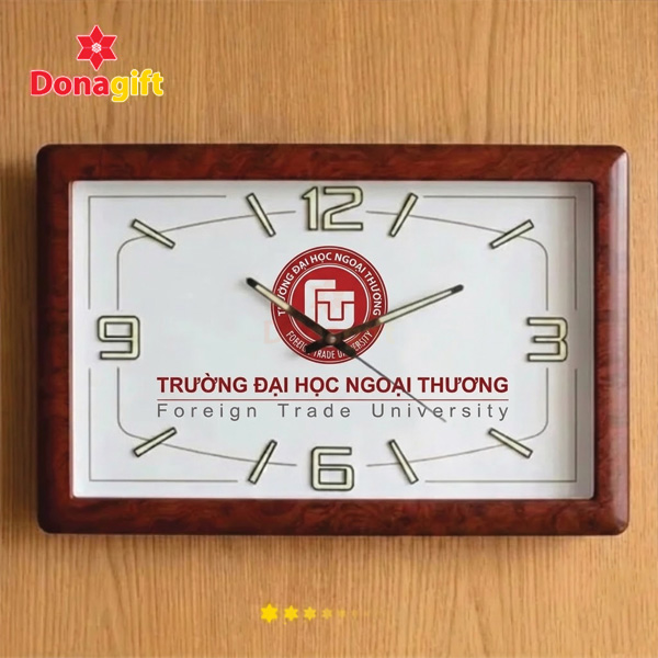 Đồng hồ treo tường khung chữ nhật ĐH Ngoại Thương thiết kế đẹp