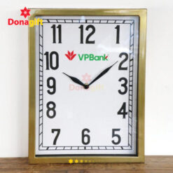 Đồng hồ treo tường in logo VPBank quảng bá thương hiệu