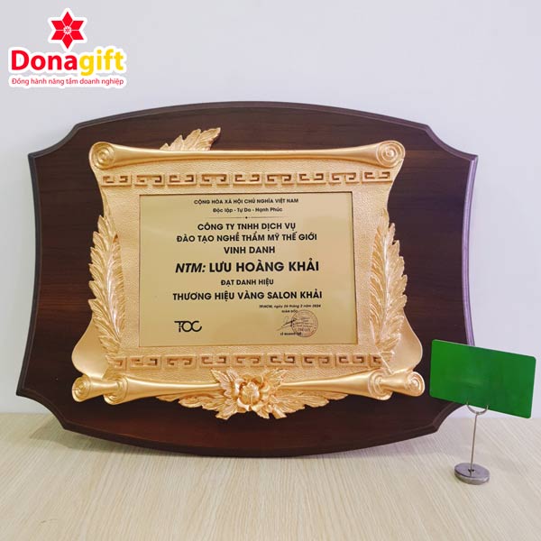 bang-vinh-danh-02