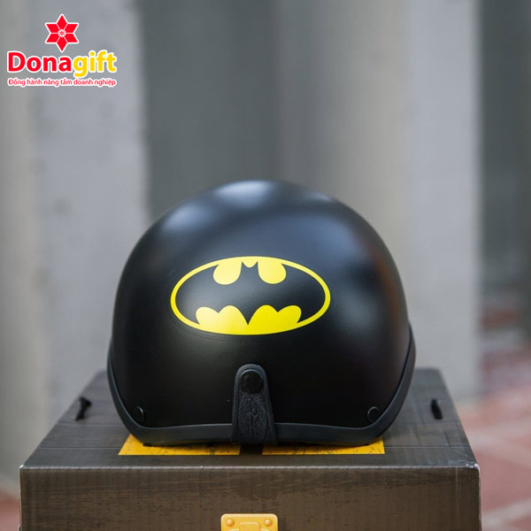Hình ảnh mũ bảo hiểm Batman đẹp, chắc chắn