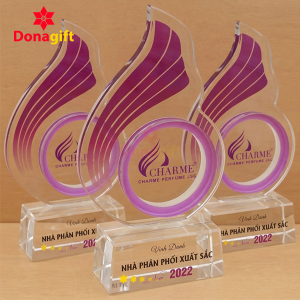 Mẫu Kỷ Niệm Chương Charme in logo sắc nét tại DonaGift