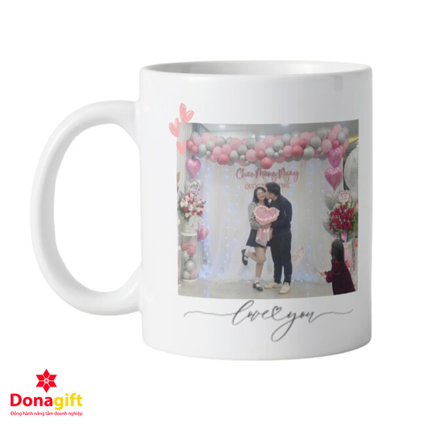 Ly sứ Bát Tràng in hình