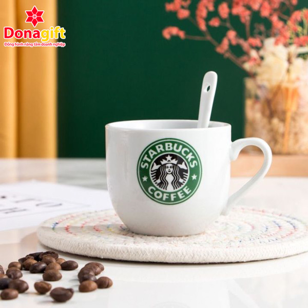 ly-su-starbucks-05