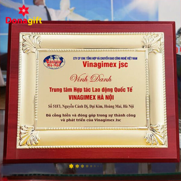 Bảng vinh danh khen thưởng