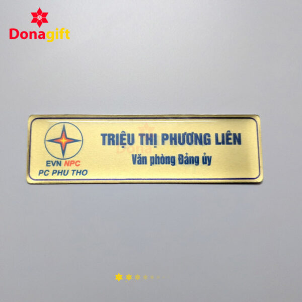Bảng tên đeo ngực kim loại