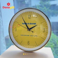 Mẫu đồng hồ Nam Á Bank thiết kế hiện đại dùng trang trí văn phòng
