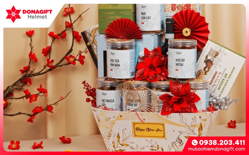 Giỏ quà bánh handmade, socola, mứt sấy Giỏ quà bánh handmade, socola, mứt sấy