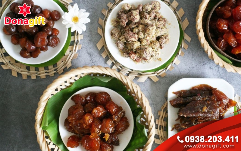 Đặc sản vùng miền (chả, nem, hạt điều, mứt Tết) Đặc sản vùng miền (chả, nem, hạt điều, mứt Tết)