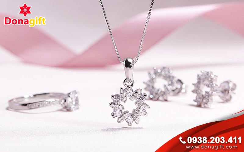 Trang sức Trang sức