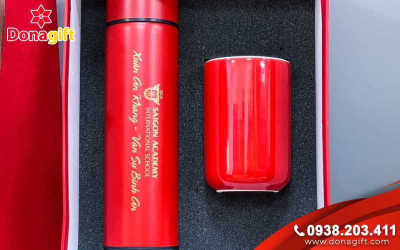 Bộ ly sứ hoặc bình giữ nhiệt in logo công ty Bộ ly sứ hoặc bình giữ nhiệt in logo công ty