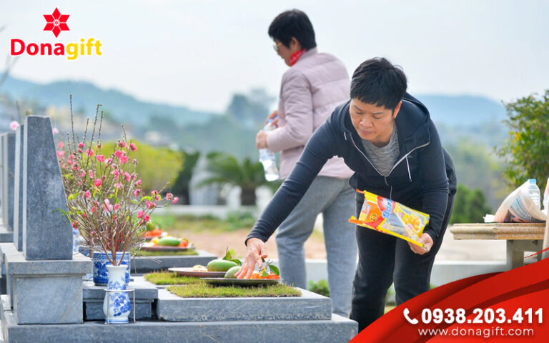 Tảo mộ ngày cuối năm