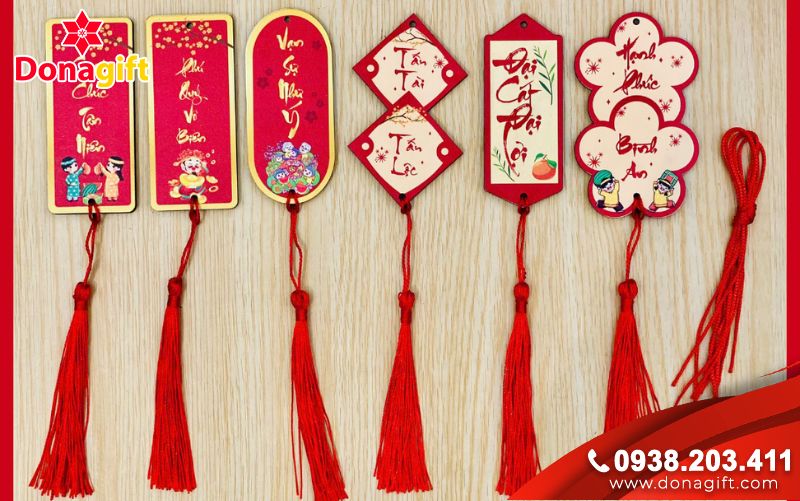 Phụ kiện gỗ và tag treo