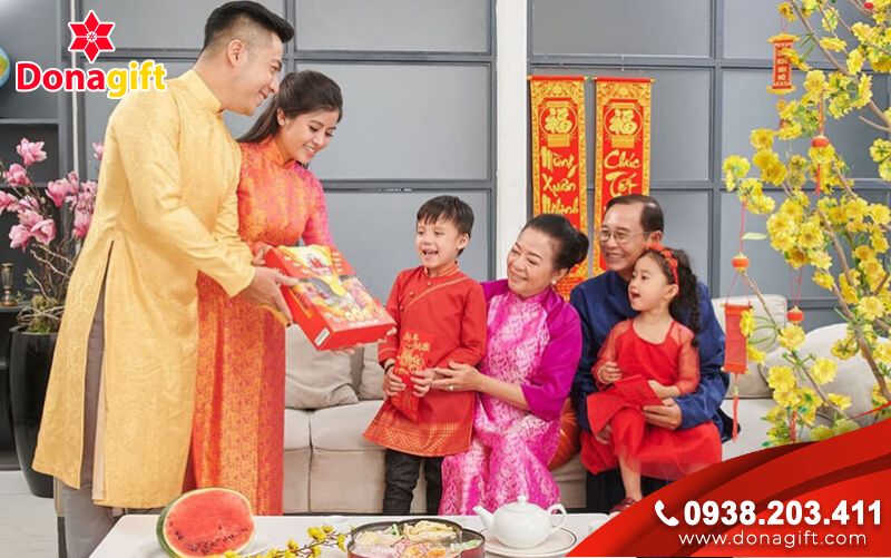 Top 10 Món Quà Tết Biếu Gia Đình Được Yêu Thích Nhất