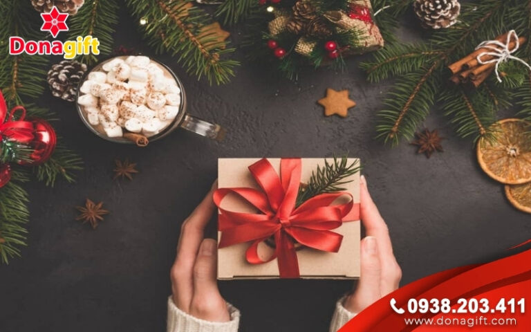 Vì sao nên tặng quà Giáng Sinh cho nhân viên?