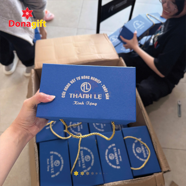 Bộ 2 cốc sứ trắng in logo Thành Lẹ 8 Bộ 2 cốc sứ trắng in logo Thành Lẹ dùng làm quà tặng khách hàng
