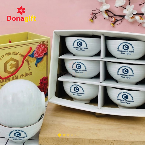 Cận cảnh bộ 6 chén sứ trắng EWISDOM Hải Phòng chất liệu sứ cao cấp bền đẹp.