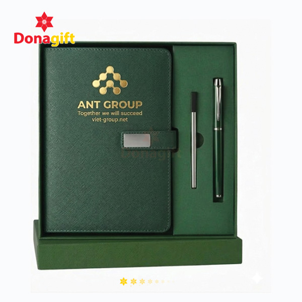 Bộ Quà Tặng Sổ Tay & Bút Cao Cấp ANT GROUP đóng hộp sang trọng dùng làm quà tặng doanh nghiệp.