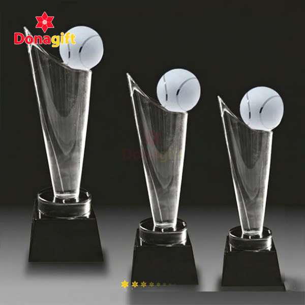 Cúp Pha Lê Tennis Cao Cấp đế chắc chắn thiết kế tinh xảo