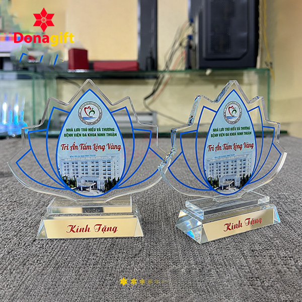 ky niem chuong bong sen tri an benh vien da khoa ninh thuan 1