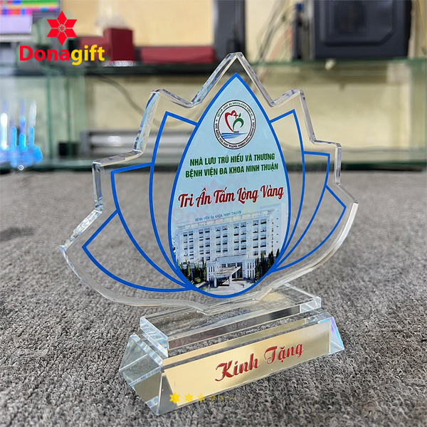 ky niem chuong bong sen tri an benh vien da khoa ninh thuan 3