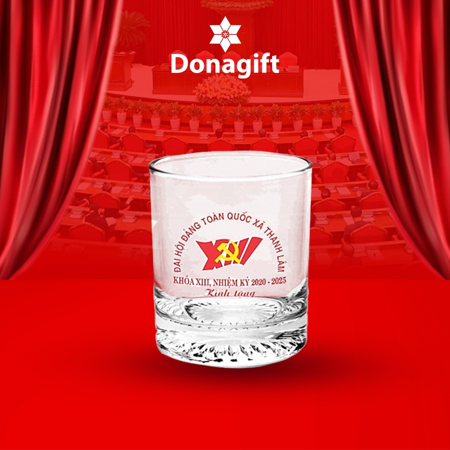 Ly thủy tinh lưu niệm Đại hội