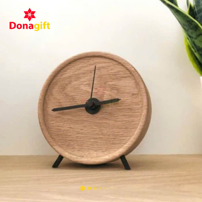 dong-ho-go-de-ban-mini-phong-cach-toi-gian-4