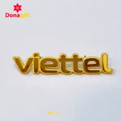 huy-hieu-cai-ao-kim-loai-cat-theo-logo-ma-vang-2