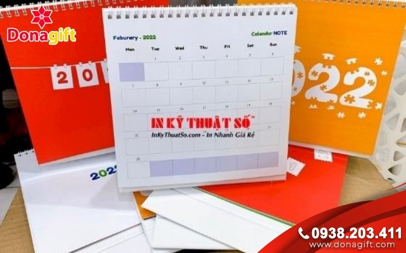 Tổng Hợp 99+ Quà Tết Nhân Viên Ý Nghĩa, Thiết Thực Và Sang Trọng 7 Lịch Để Bàn Doanh Nghiệp