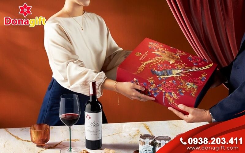 Tổng Hợp 99+ Quà Tết Nhân Viên Ý Nghĩa, Thiết Thực Và Sang Trọng 3 Bộ Giftset Quà Tặng Doanh Nghiệp